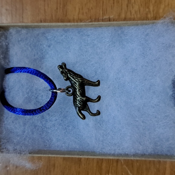 Bronze Howling Wolf Necklace - Picture 3 of 5